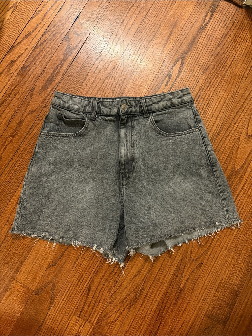 Zara Washed Black High-Rise Cutoff Denim Shorts